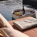 Ethereum Mykonos ホテル